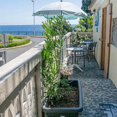 Soalheira Studio Gardens カリェタ